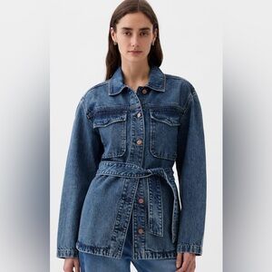 Gap belted denim shirt jacket size small